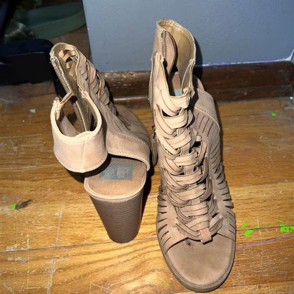 Beige Boho Wedges - Picture 2 of 2